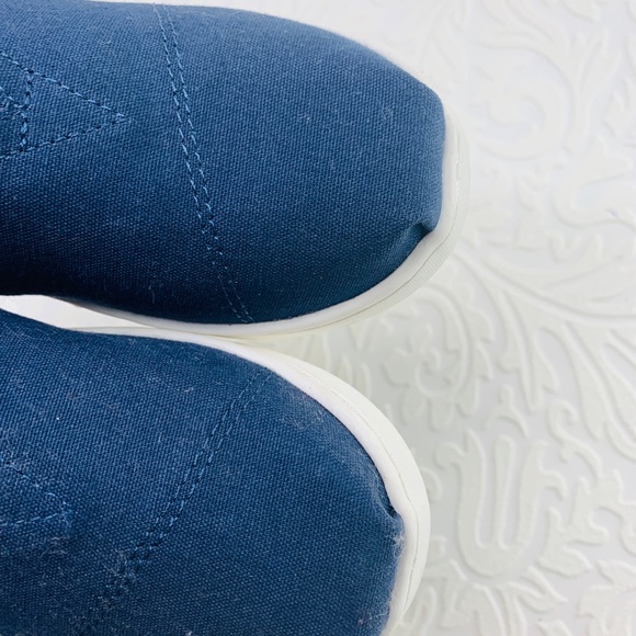 Toms Bimini navy canvas stripes youth slip on - Picture 6 of 8
